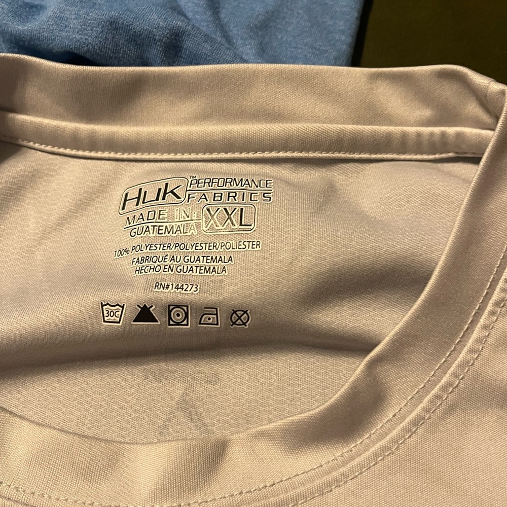 Huk Performance Shirt in Light Beige XXL